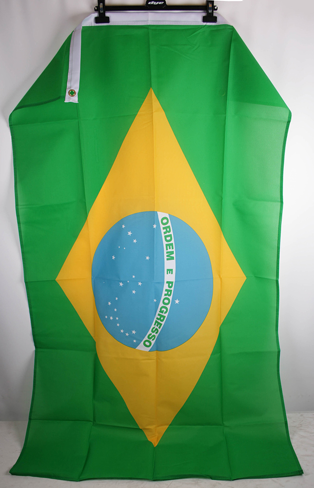 Supportershop Brasilien Flagge der Nation mit 2 Metallösen   L 1,50 x B 0,90 m